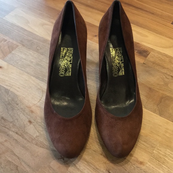 Salvatore Ferragamo Shoes - Salvatore Ferragamo Brown Suede Round Toe Pumps